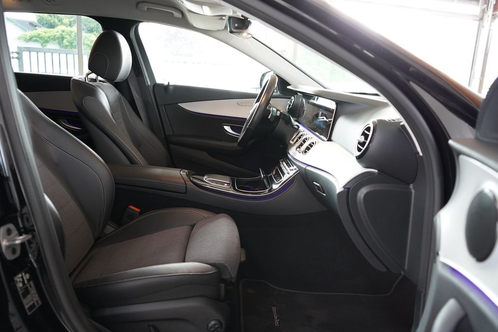 Mercedes-Benz E 300 2021