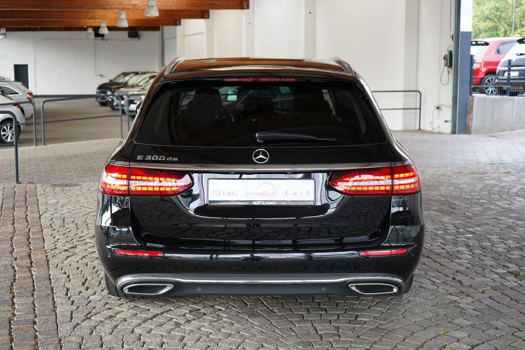 Mercedes-Benz E 300 2021