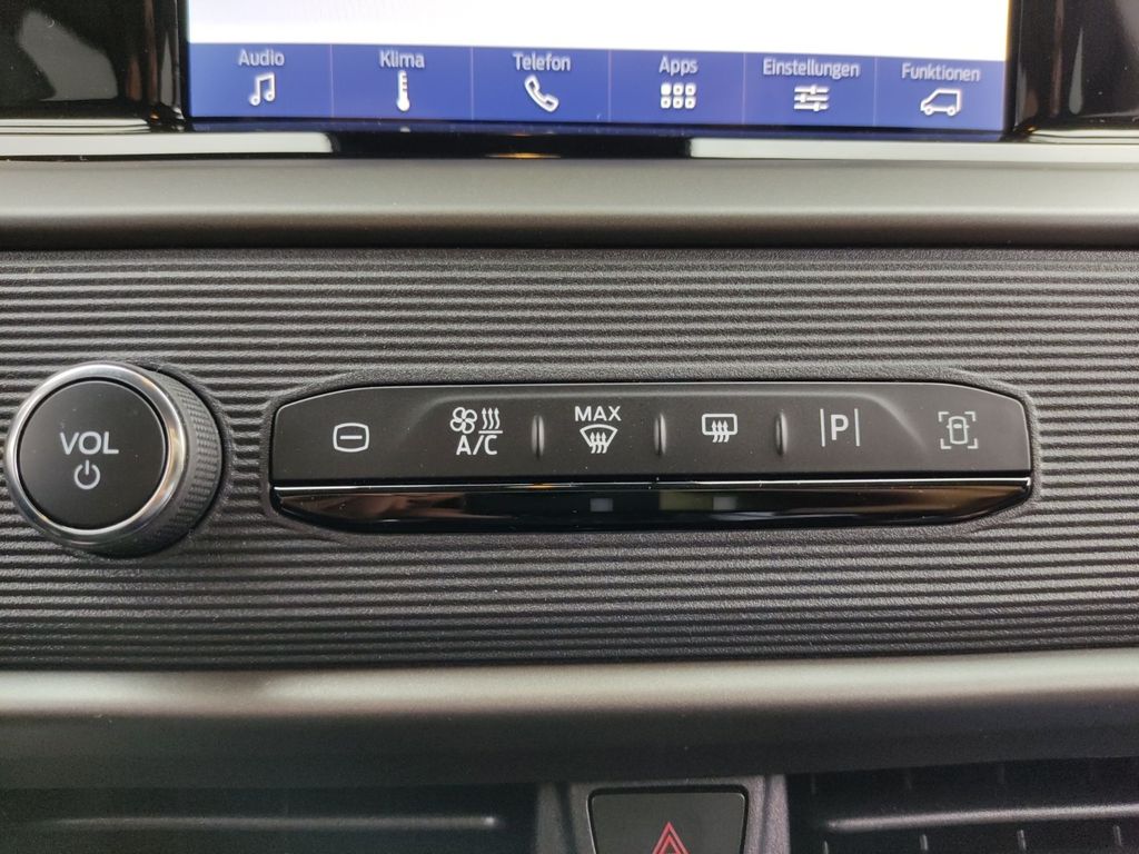 Ford Tourneo Courier 2025