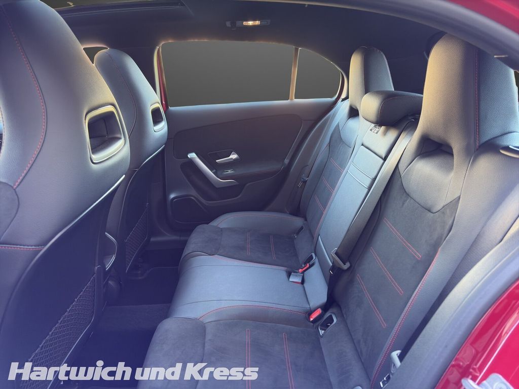 Mercedes-Benz A 180 2024