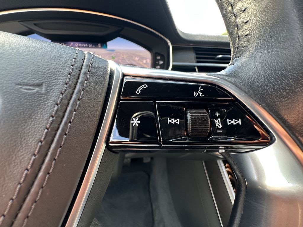 Audi A8 2021