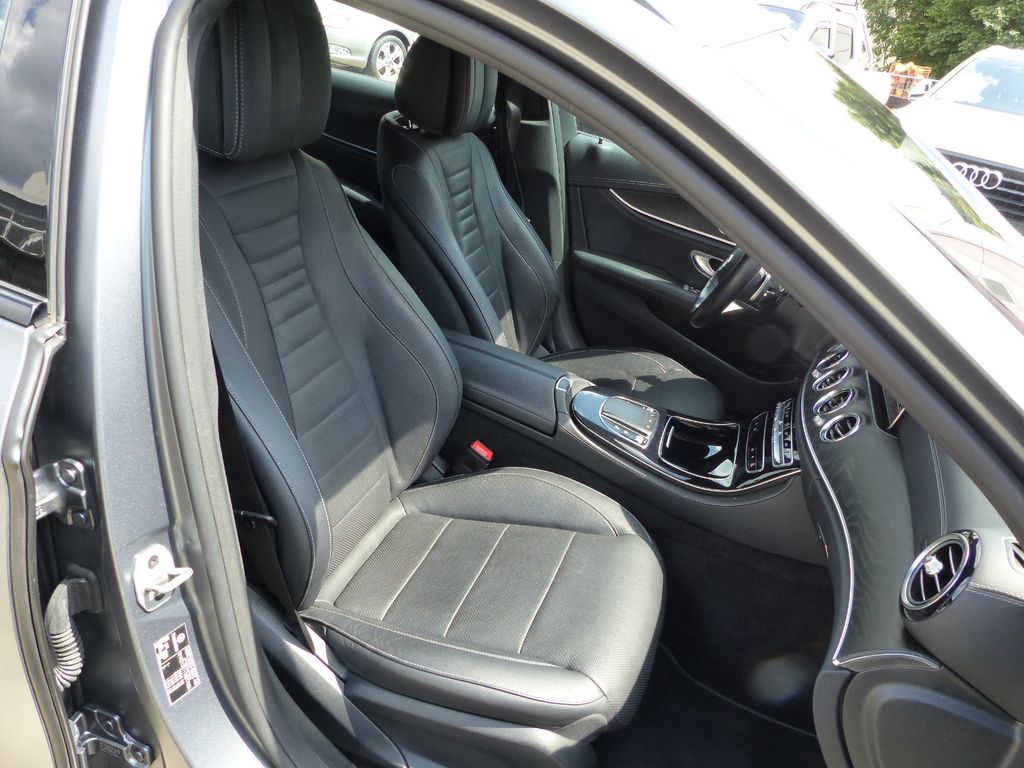 Mercedes-Benz E 300 2021