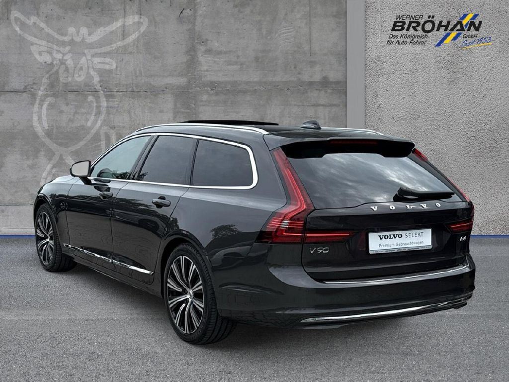 Volvo V90 2024