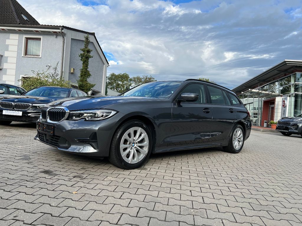 BMW 318 2022