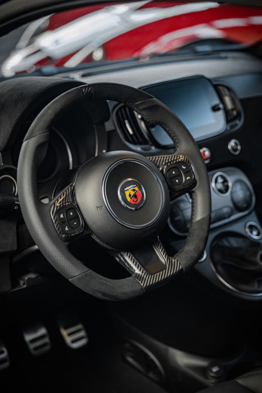 Abarth 695 2022