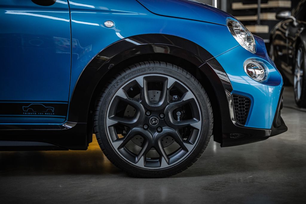 Abarth 695 2022