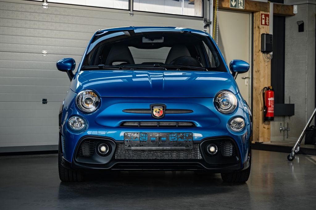 Abarth 695 2022