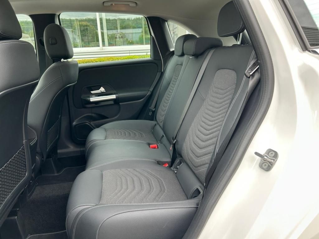 Mercedes-Benz B 180 2024