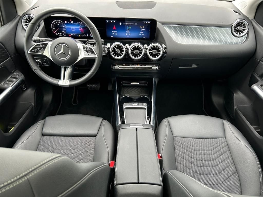 Mercedes-Benz B 180 2024