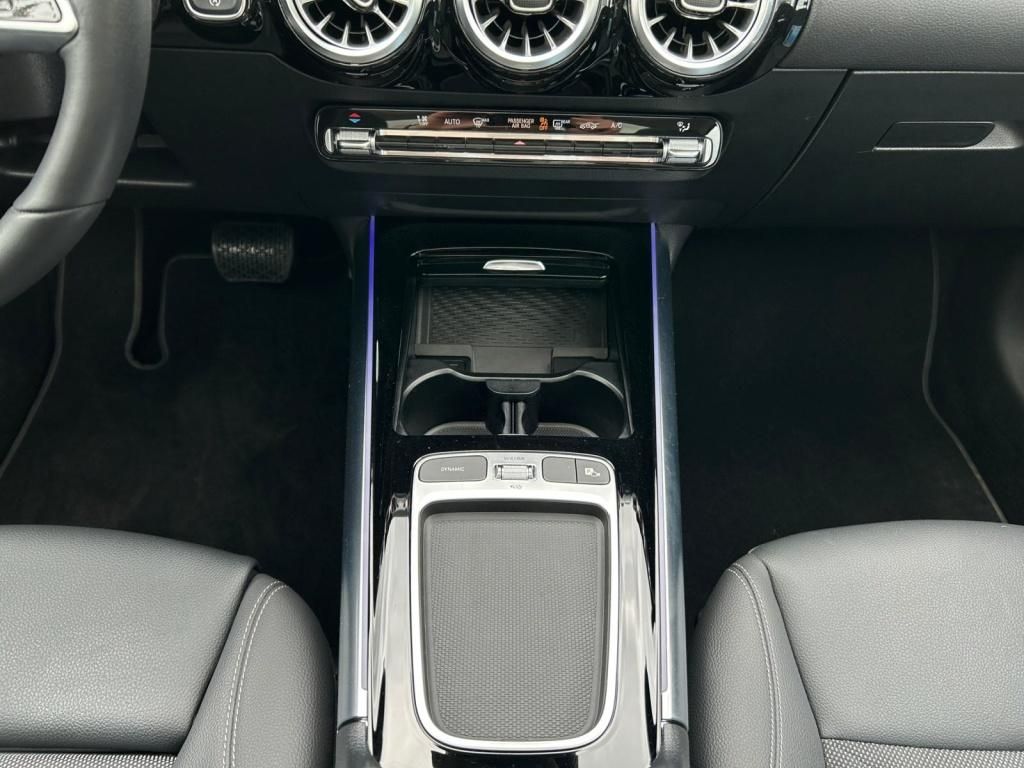 Mercedes-Benz B 180 2024