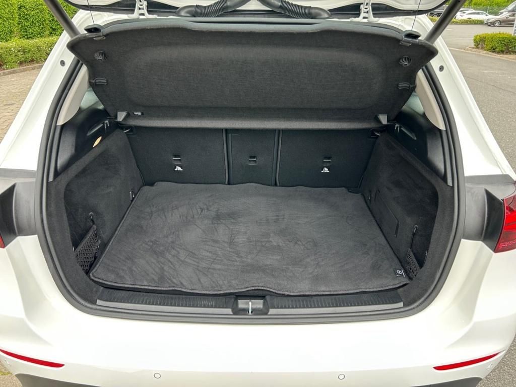 Mercedes-Benz B 180 2024