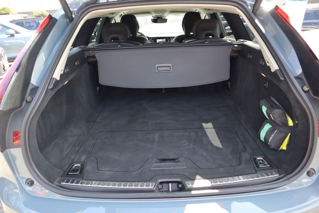 Volvo V90 Cross Country 2022