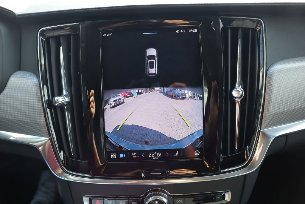 Volvo V90 Cross Country 2022