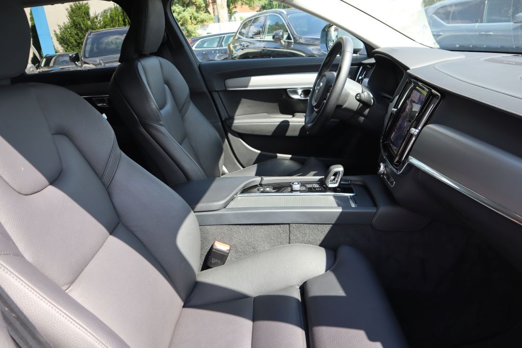 Volvo V90 Cross Country 2022