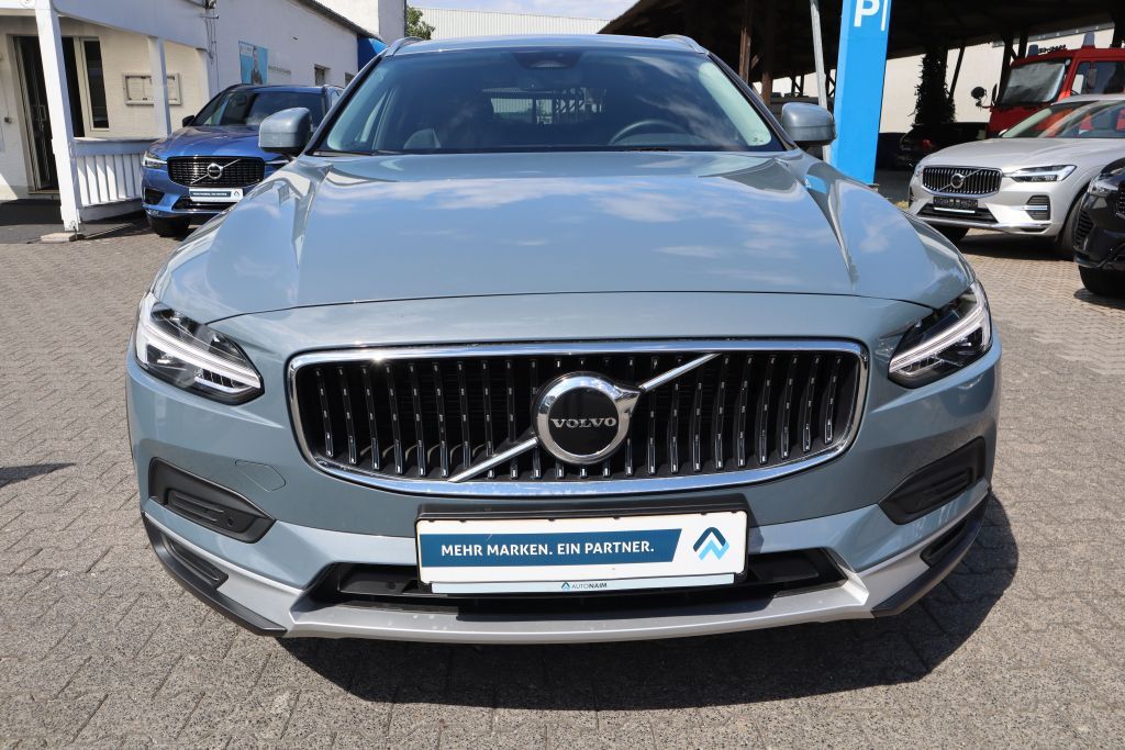 Volvo V90 Cross Country 2022