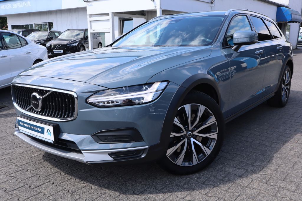 Volvo V90 Cross Country 2022