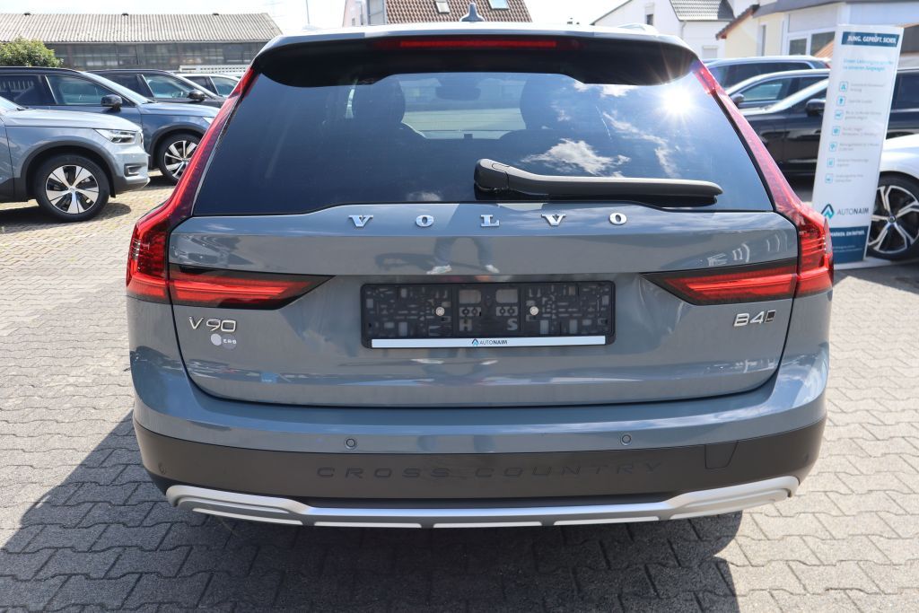 Volvo V90 Cross Country 2022