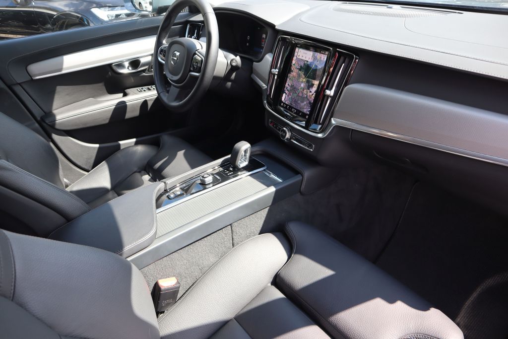 Volvo V90 Cross Country 2022