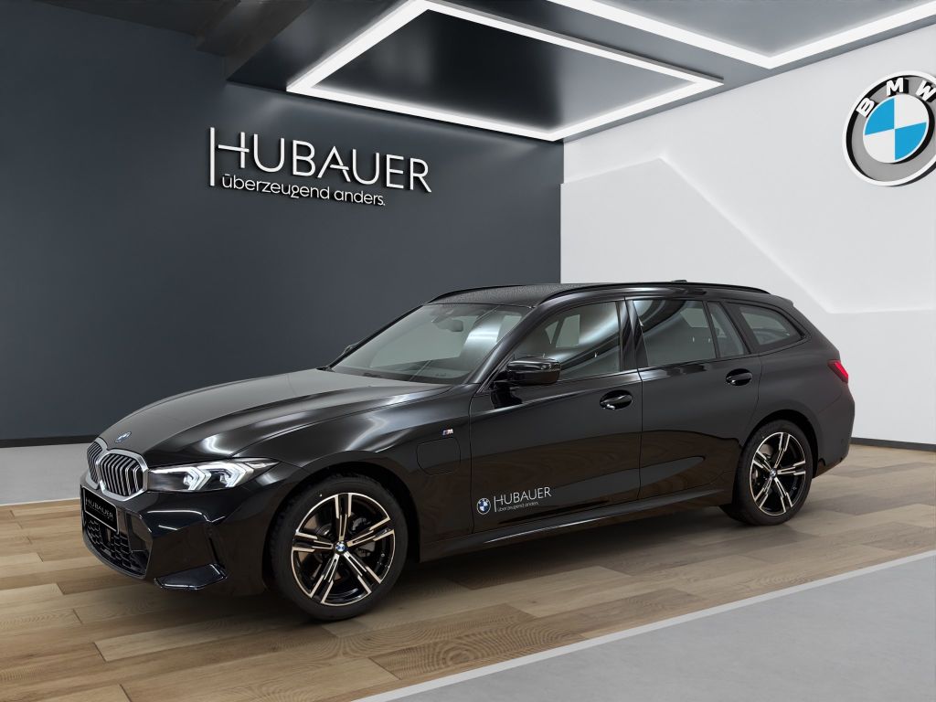 BMW 330 2025