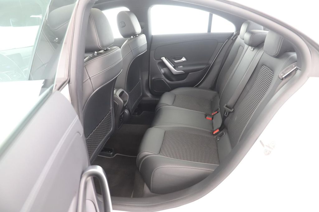 Mercedes-Benz CLA 180 2021