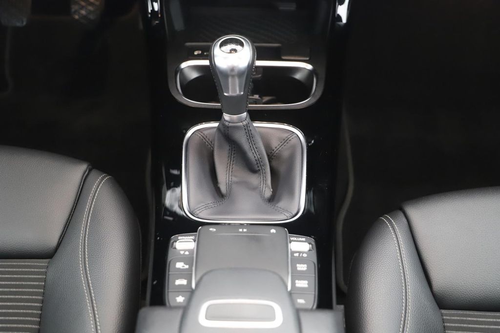 Mercedes-Benz CLA 180 2021