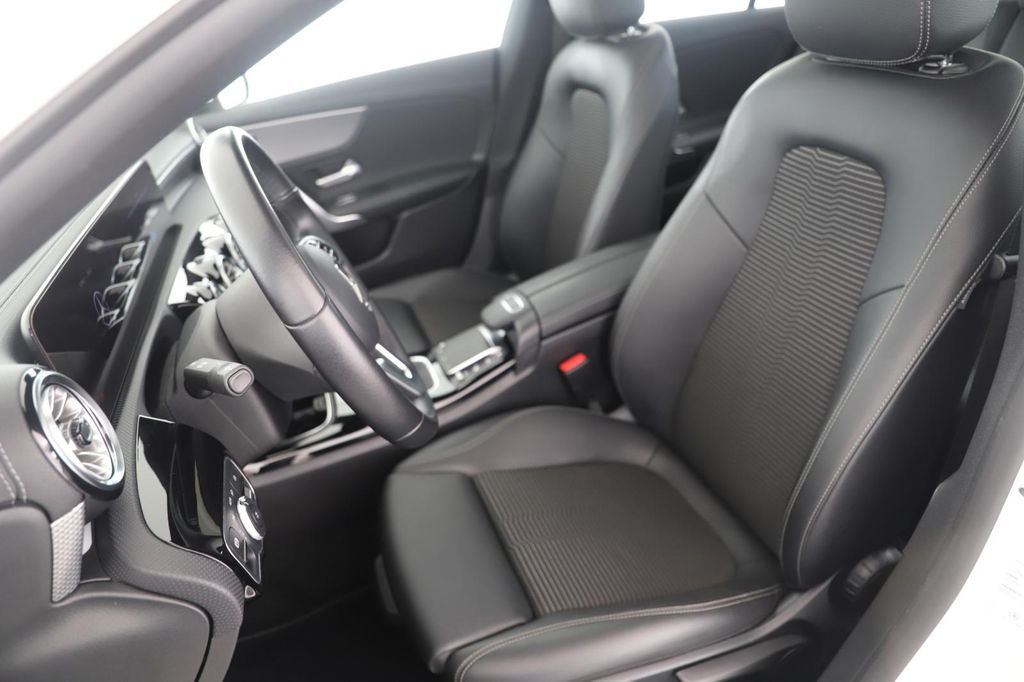 Mercedes-Benz CLA 180 2021