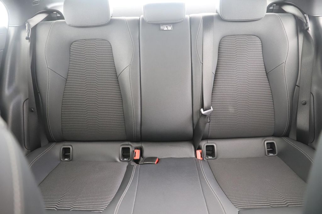 Mercedes-Benz CLA 180 2021