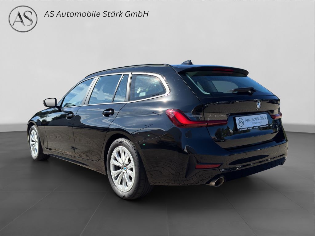 BMW 318 2022