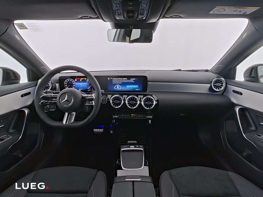 Mercedes-Benz A 180 2025