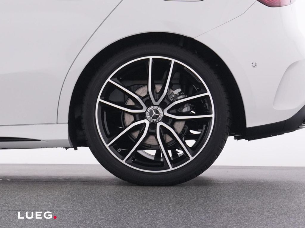 Mercedes-Benz A 180 2025