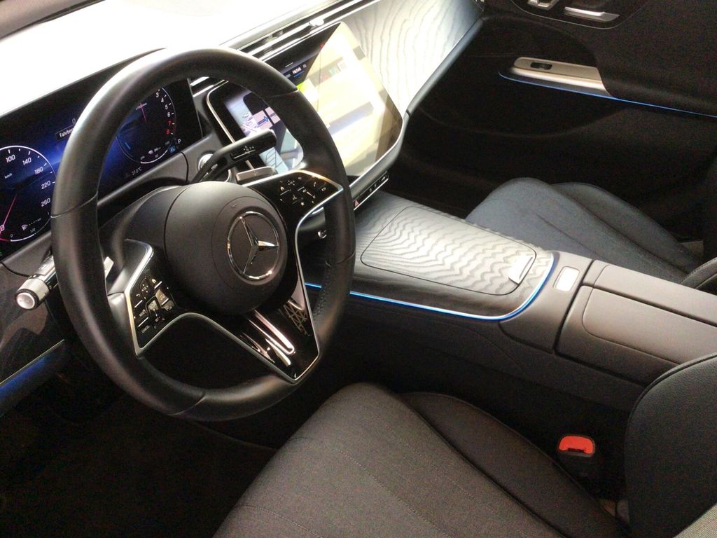 Mercedes-Benz E 300 2024