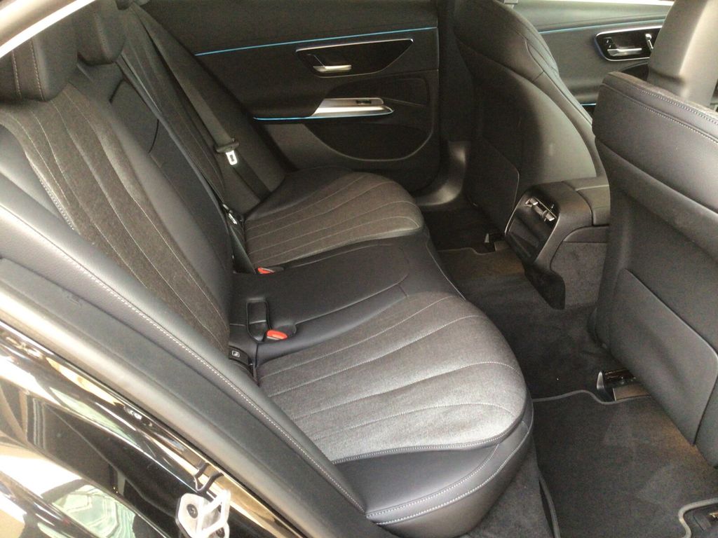 Mercedes-Benz E 300 2024