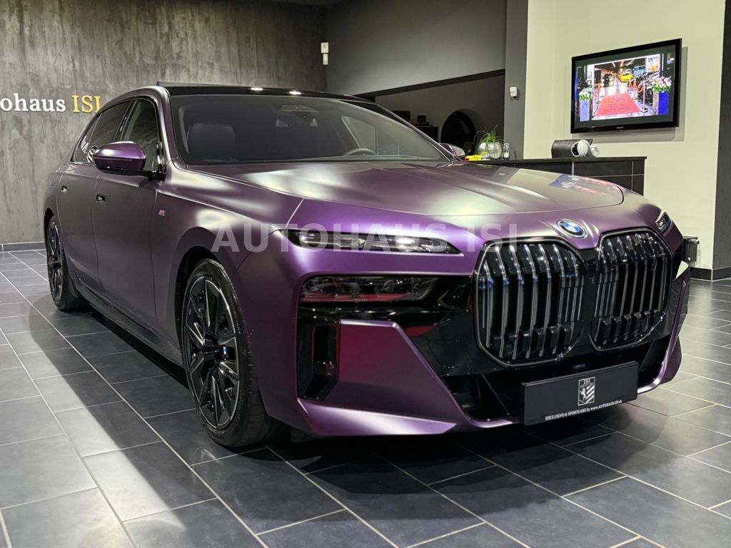 BMW i7 2024