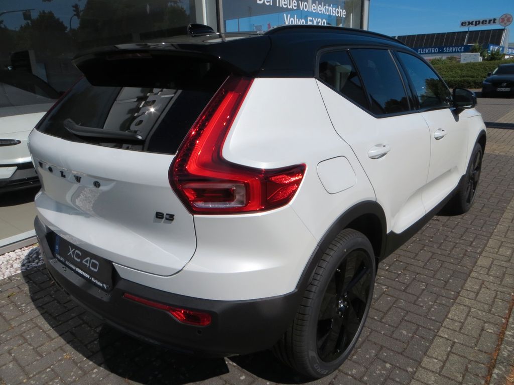 Volvo XC40 2025
