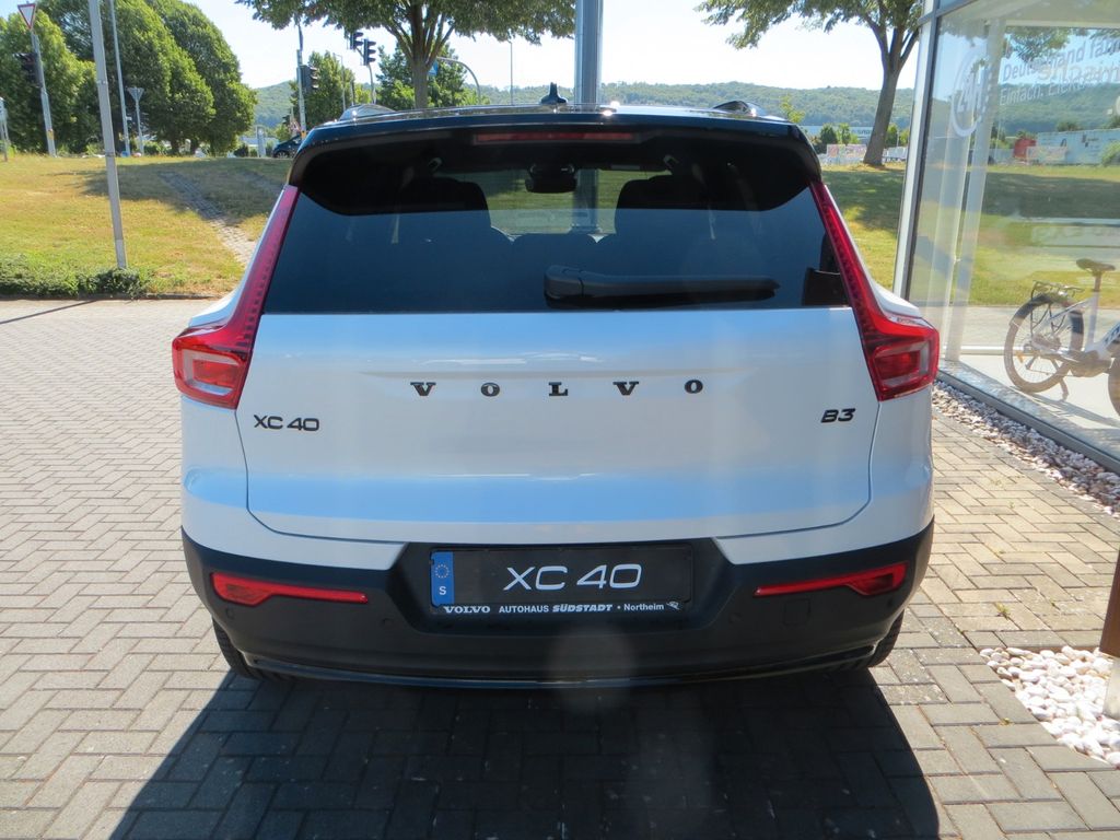 Volvo XC40 2025