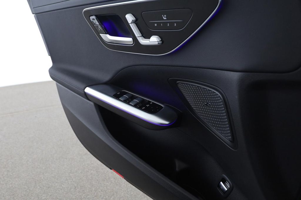 Mercedes-Benz C 220 2025