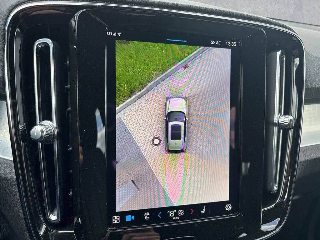 Volvo XC40 2024