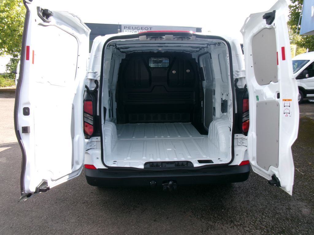 Ford Transit Custom 2024