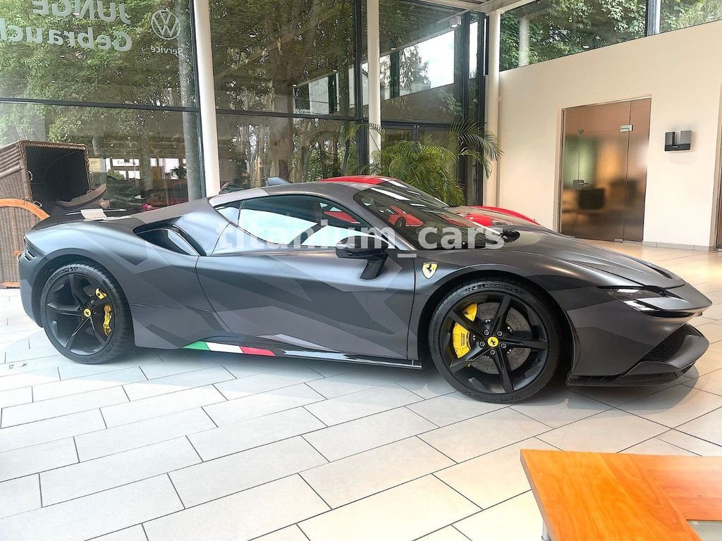 Ferrari SF90 2024