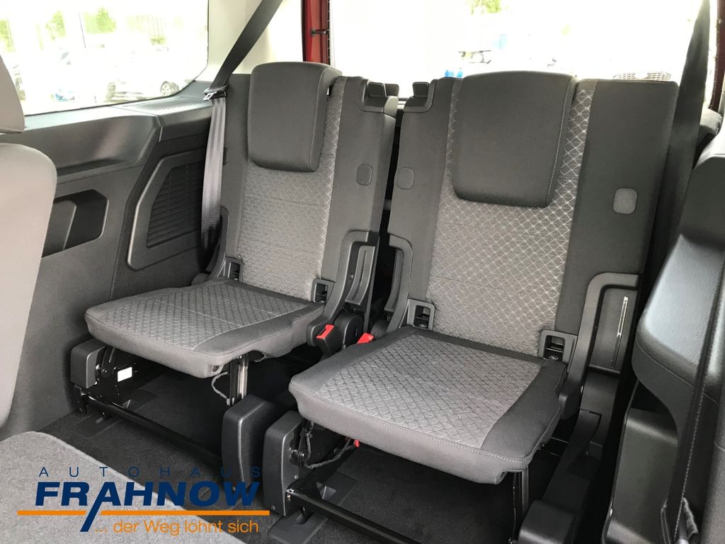 Ford Grand Tourneo 2025