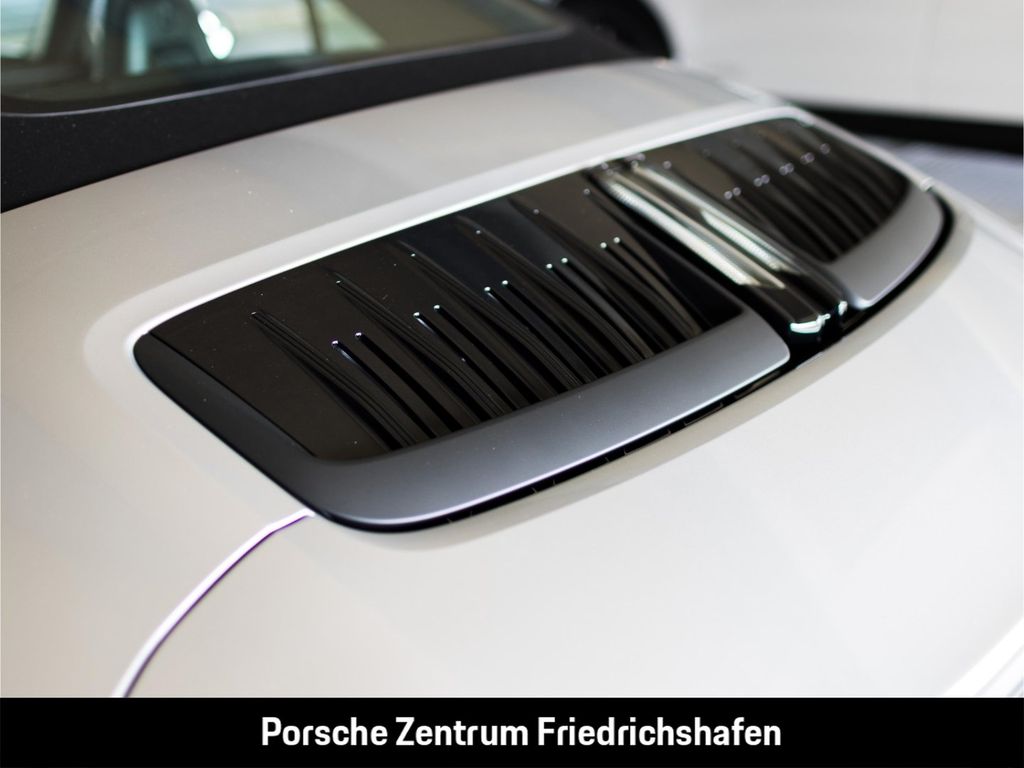 Porsche 992 2025