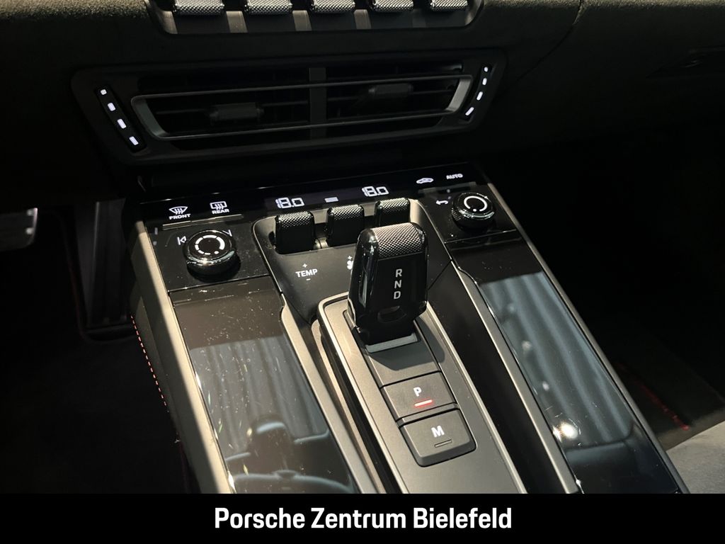 Porsche 992 2023