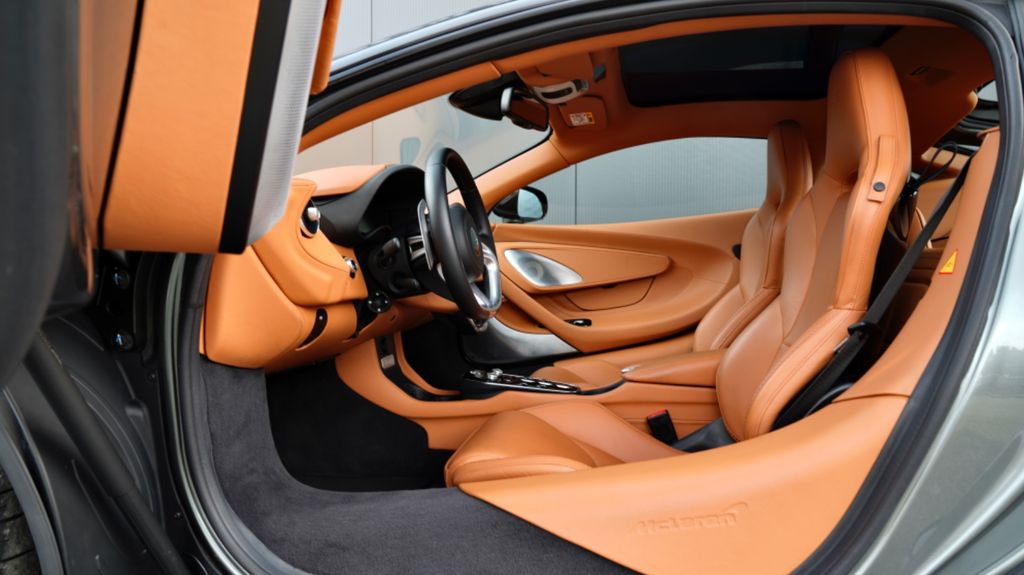 McLaren GT 2019