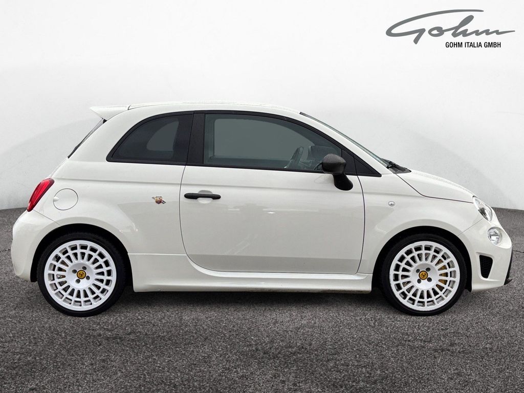 Abarth 695 2024