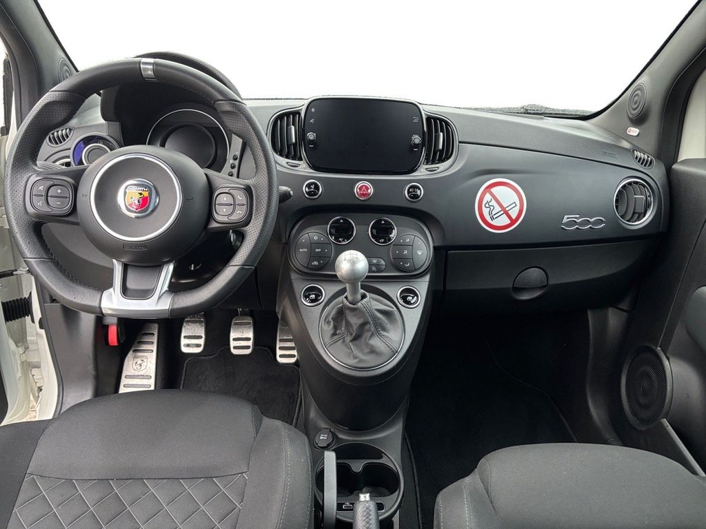 Abarth 695 2024