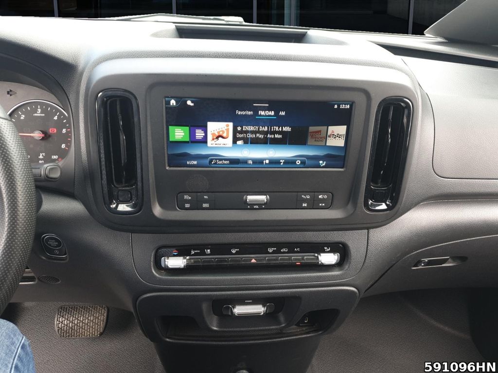 Mercedes-Benz Vito 2024