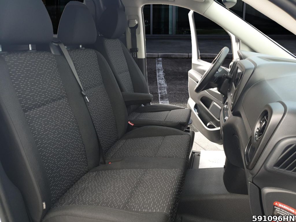 Mercedes-Benz Vito 2024