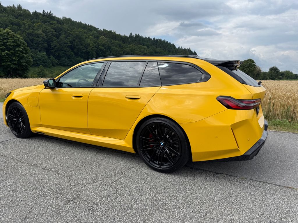 BMW M5 2025
