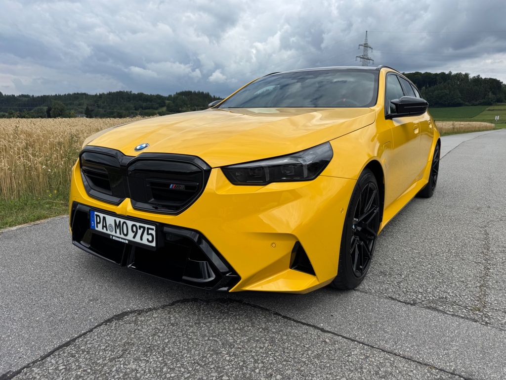 BMW M5 2025