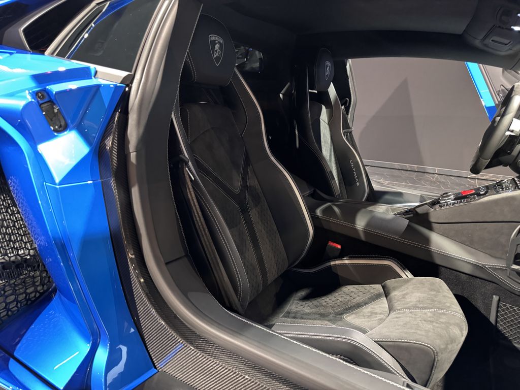 Lamborghini Aventador 2022